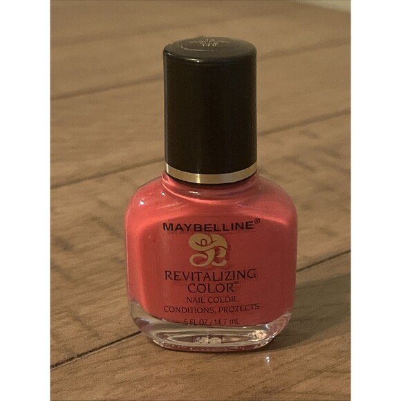 Maybelline Revitalizing Nail Color Polish 13 Pampering Plum 148 0.5 Fl Oz - Picture 1 of 3